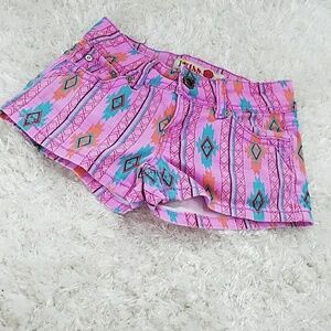 Super cute shorts, size 00